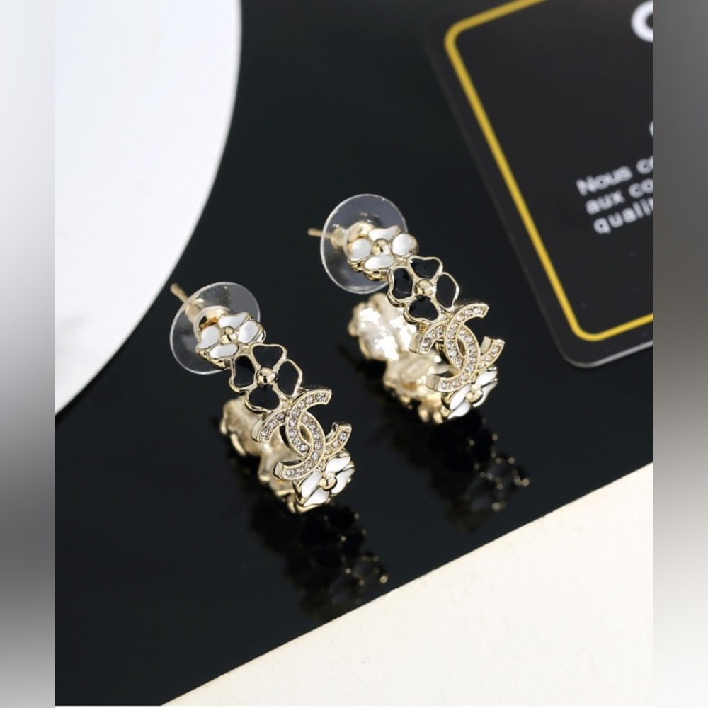 💎 Chanel Light Gold Spring Collection Stud Earrings Chic